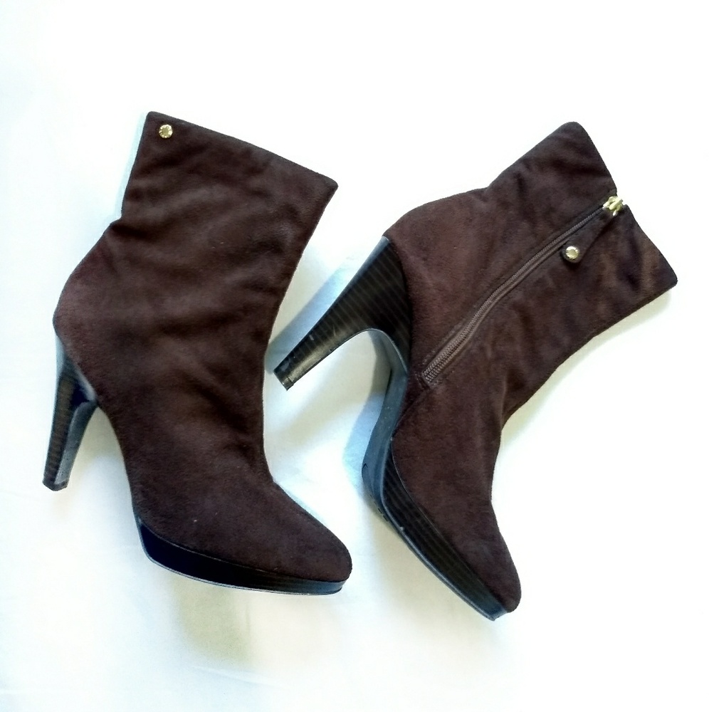 Isaac Mizrahi Brown Faux Suede Heeled Boot 8.5